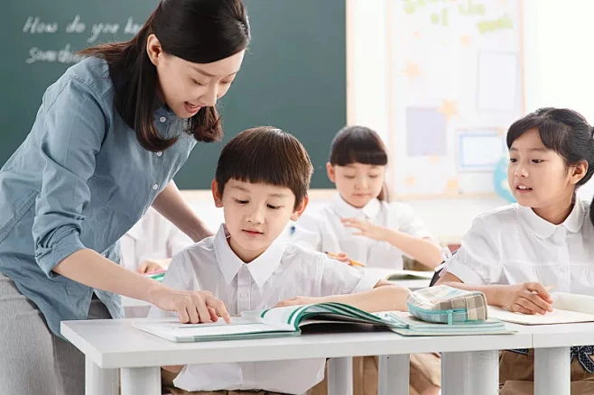 教室,小学生,教师,学校,培训课图片图片素材_ID:VCG21gic20054041